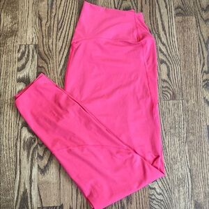 Coral-pink Soma WKND 360 7/8 leggings with hidden pocket, like new. Size L